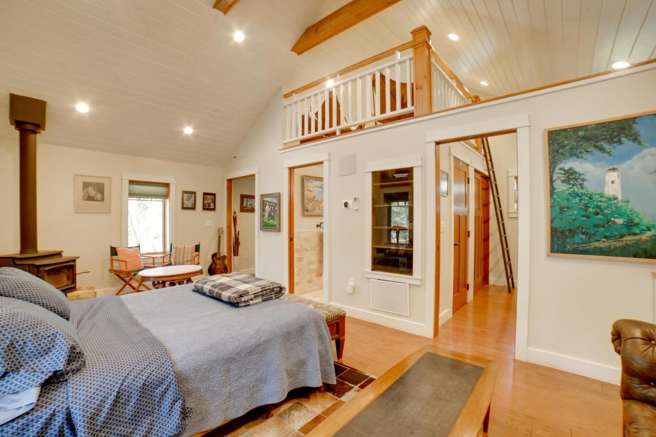 Pet-Friendly Pennsylvania Vacation Rental With Pool! Laughlintown Ngoại thất bức ảnh