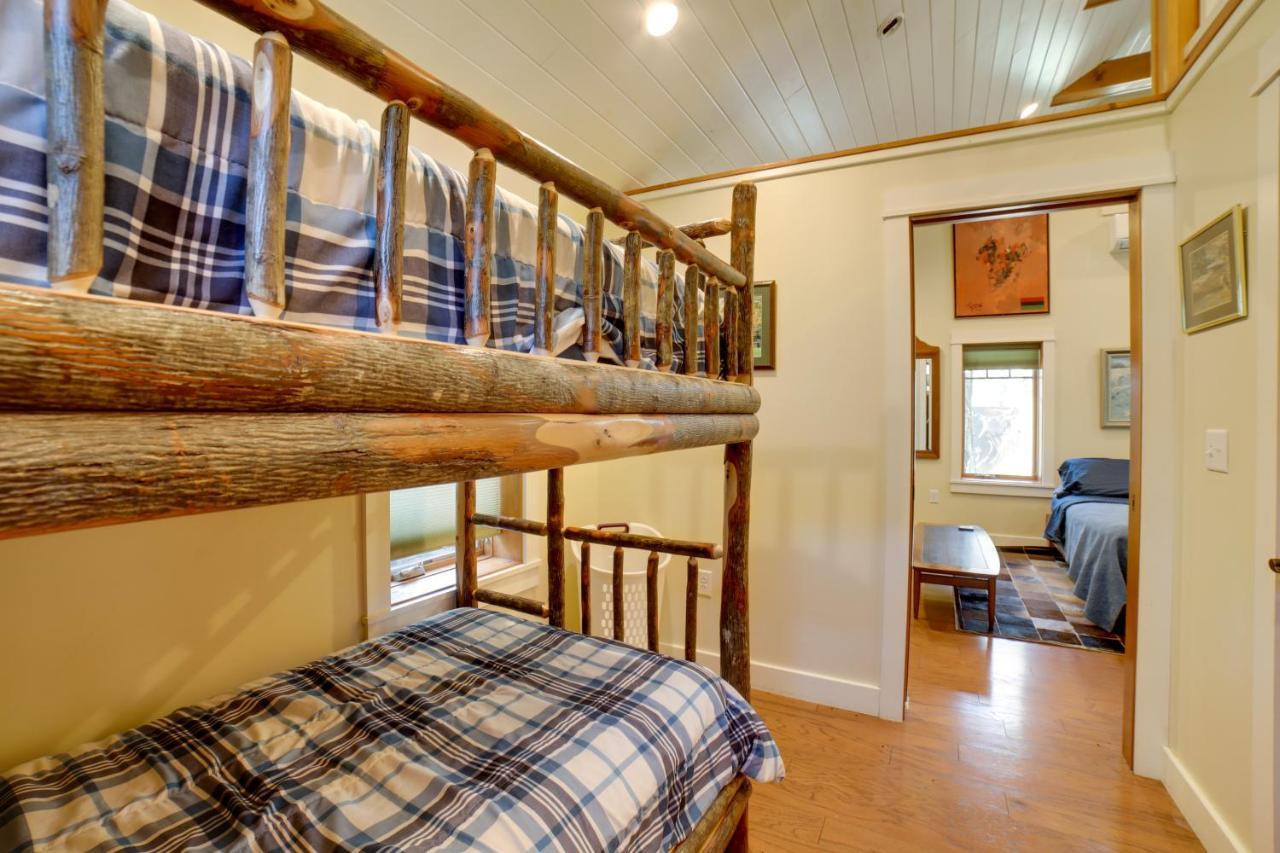 Pet-Friendly Pennsylvania Vacation Rental With Pool! Laughlintown Ngoại thất bức ảnh